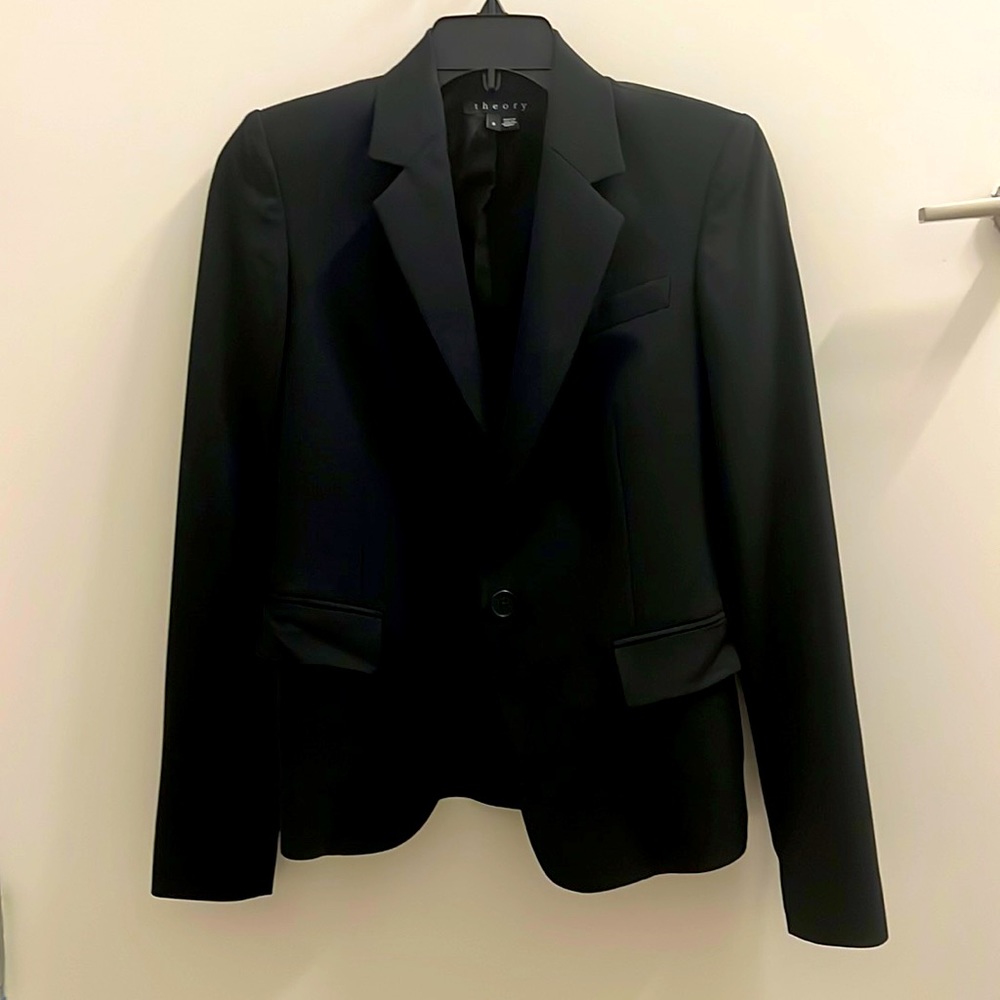 Theory black blazer. Size 0. Great condition.